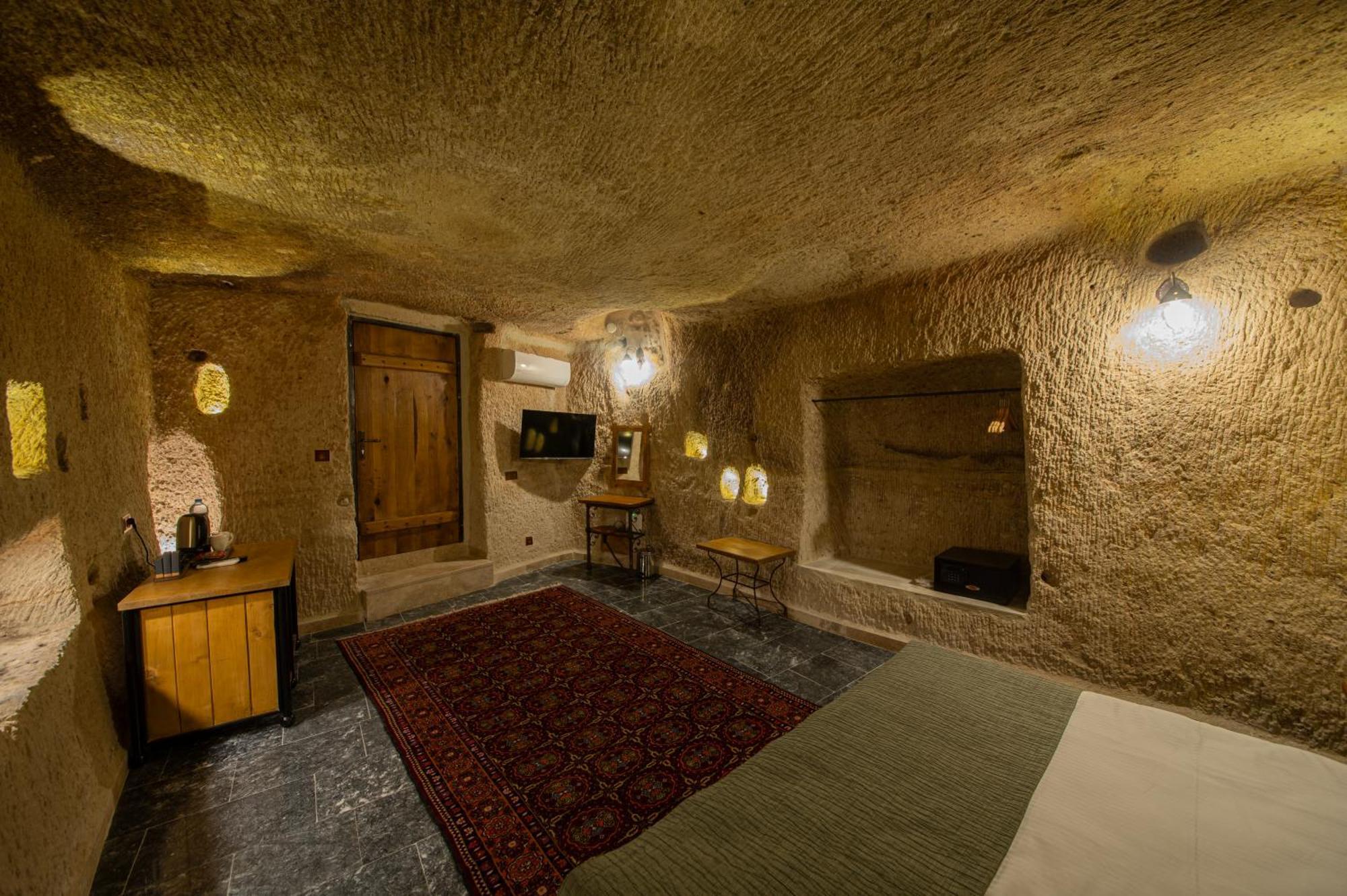 Ares Cave Suites Göreme Ngoại thất bức ảnh
