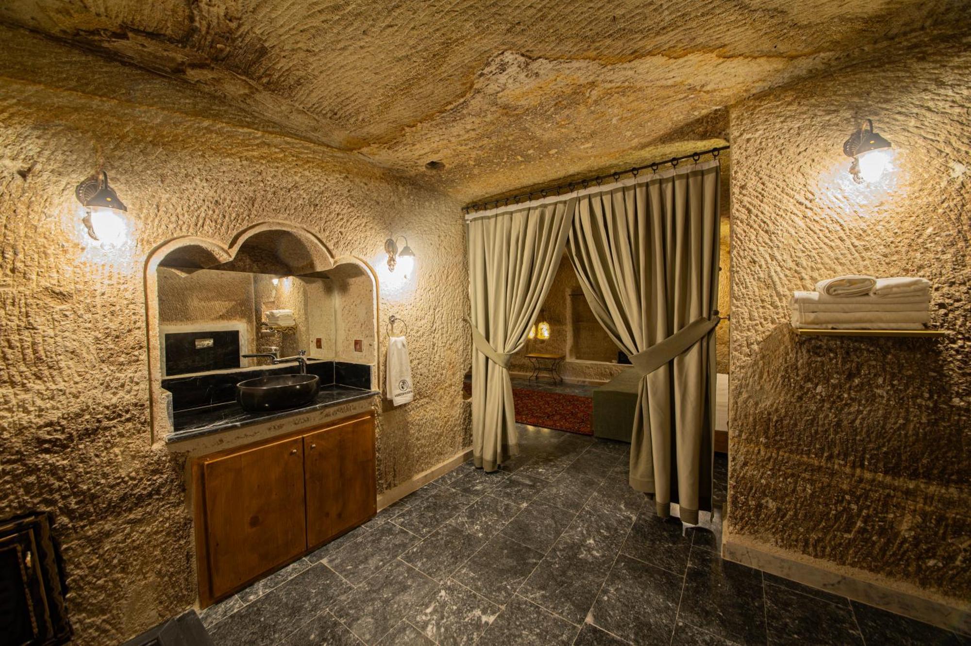 Ares Cave Suites Göreme Ngoại thất bức ảnh