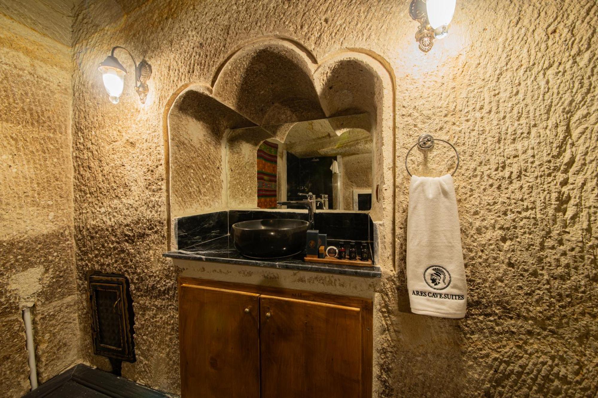 Ares Cave Suites Göreme Ngoại thất bức ảnh