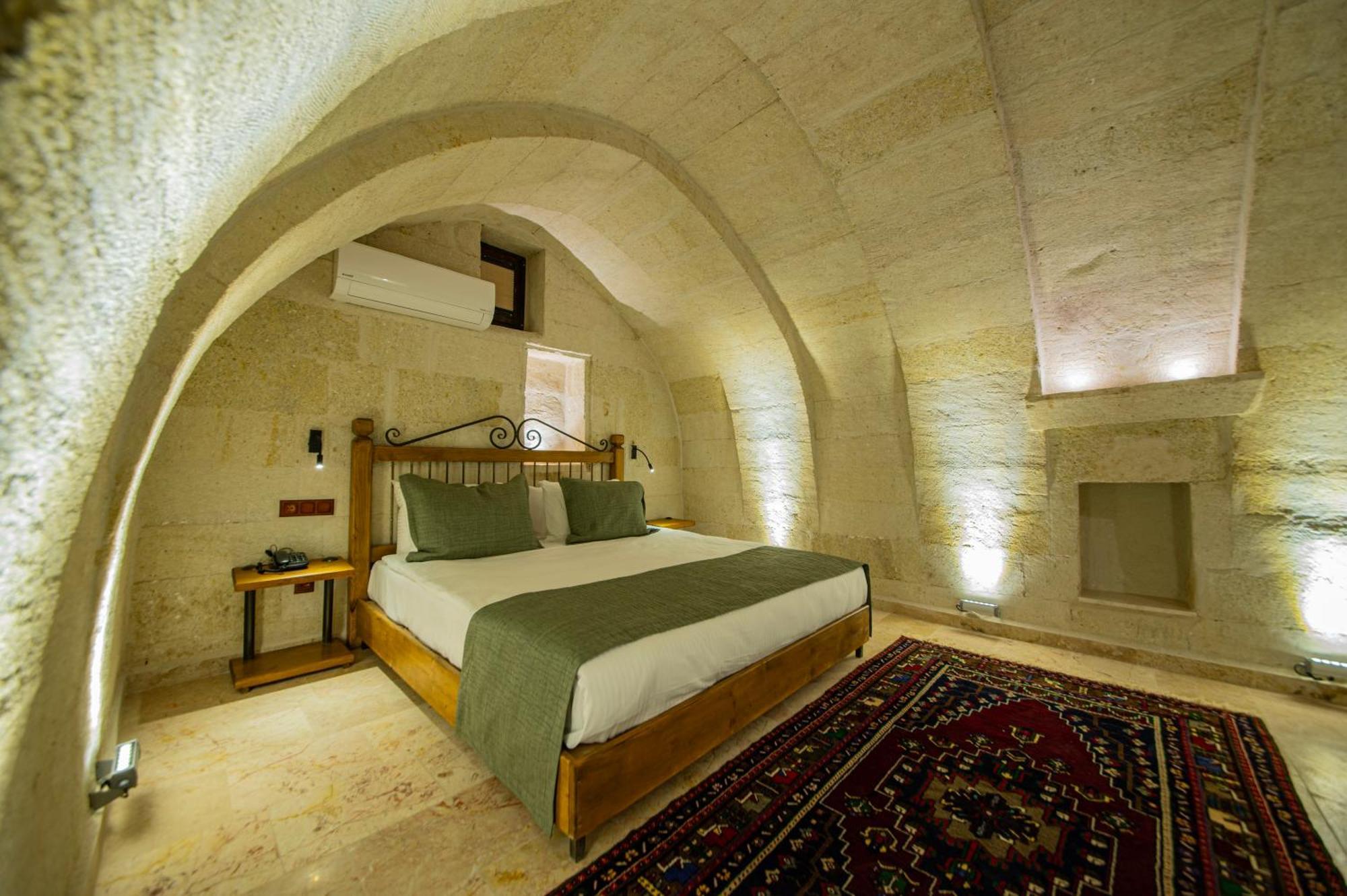 Ares Cave Suites Göreme Ngoại thất bức ảnh