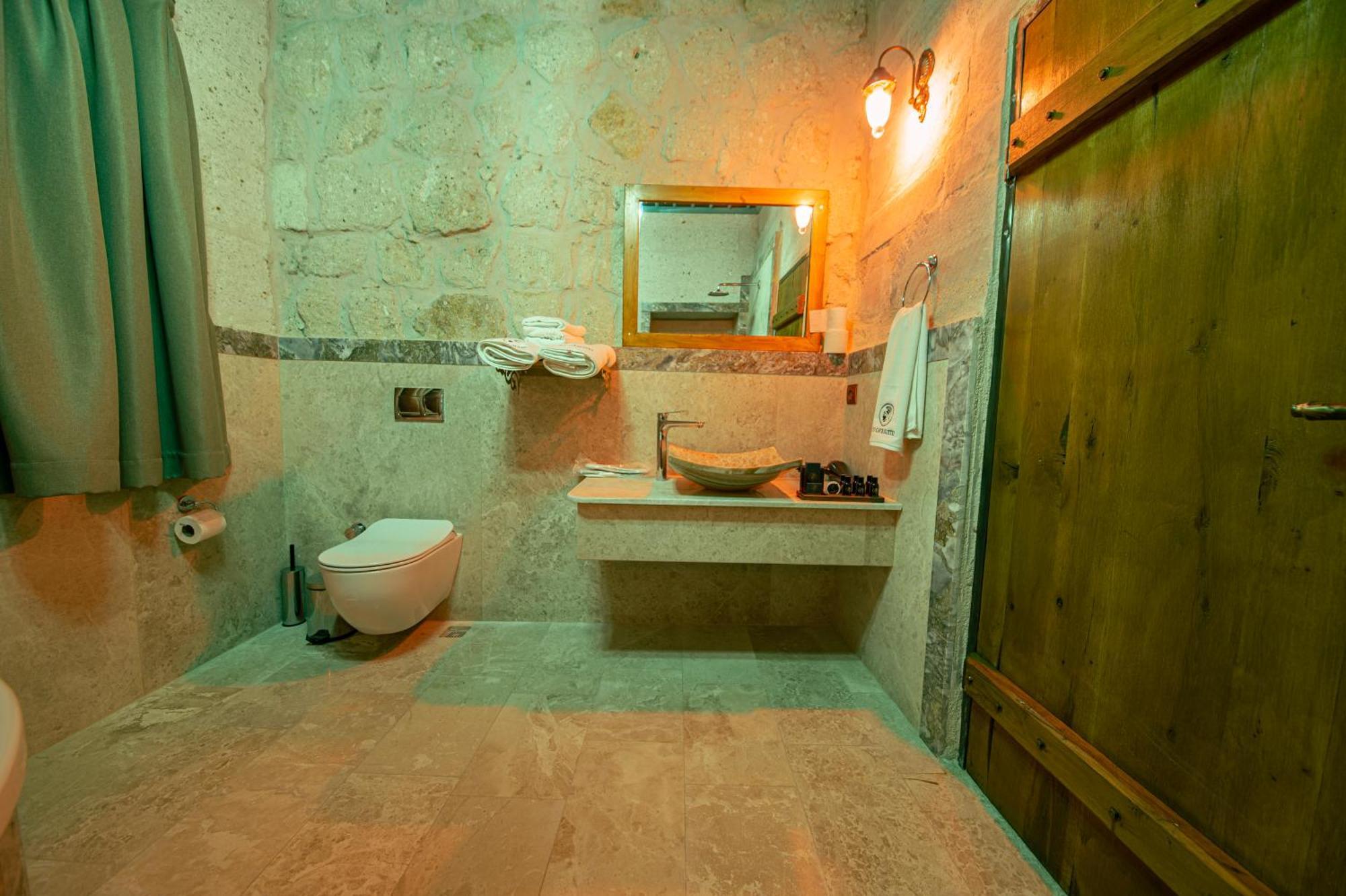 Ares Cave Suites Göreme Ngoại thất bức ảnh