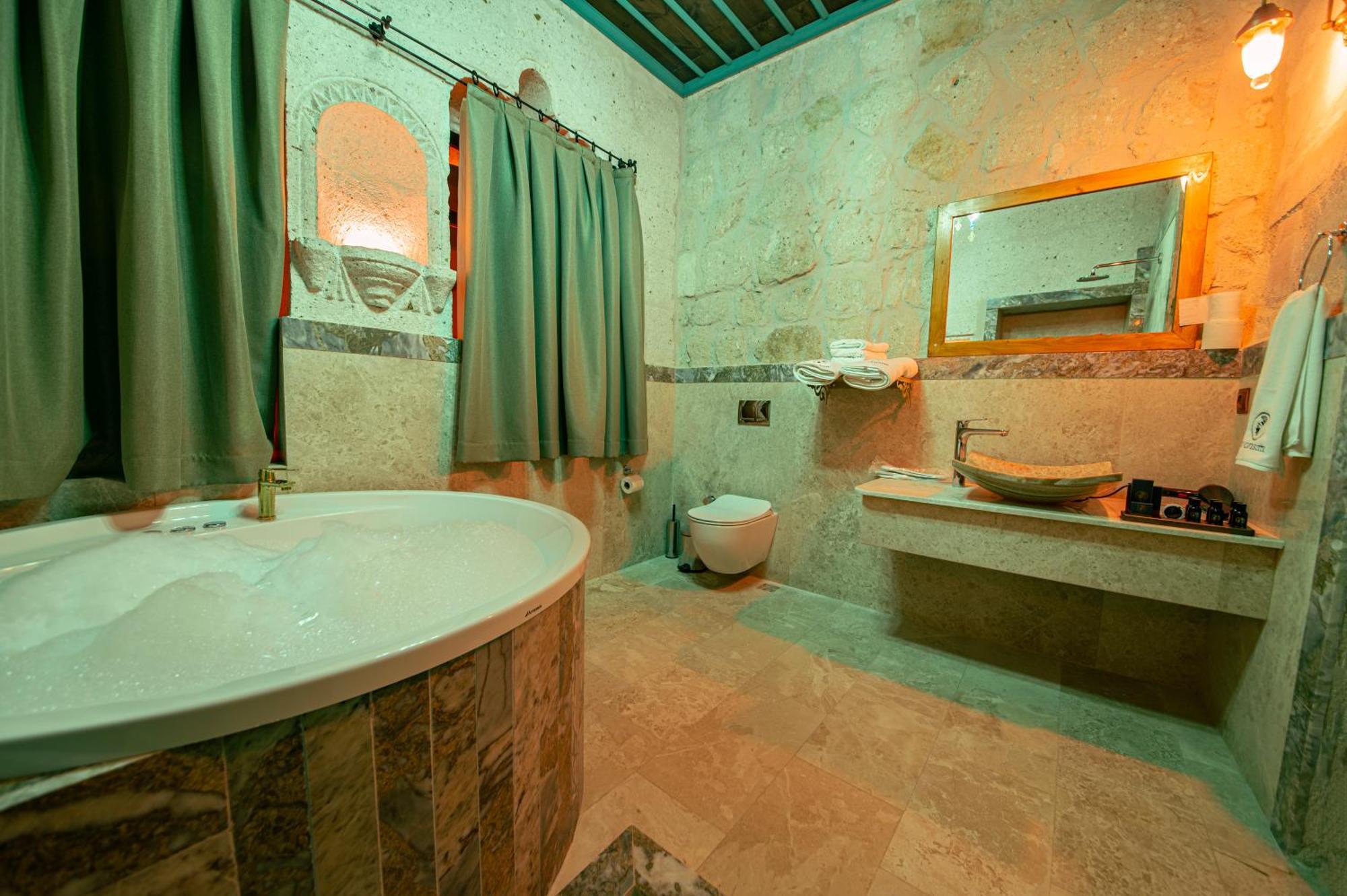 Ares Cave Suites Göreme Ngoại thất bức ảnh