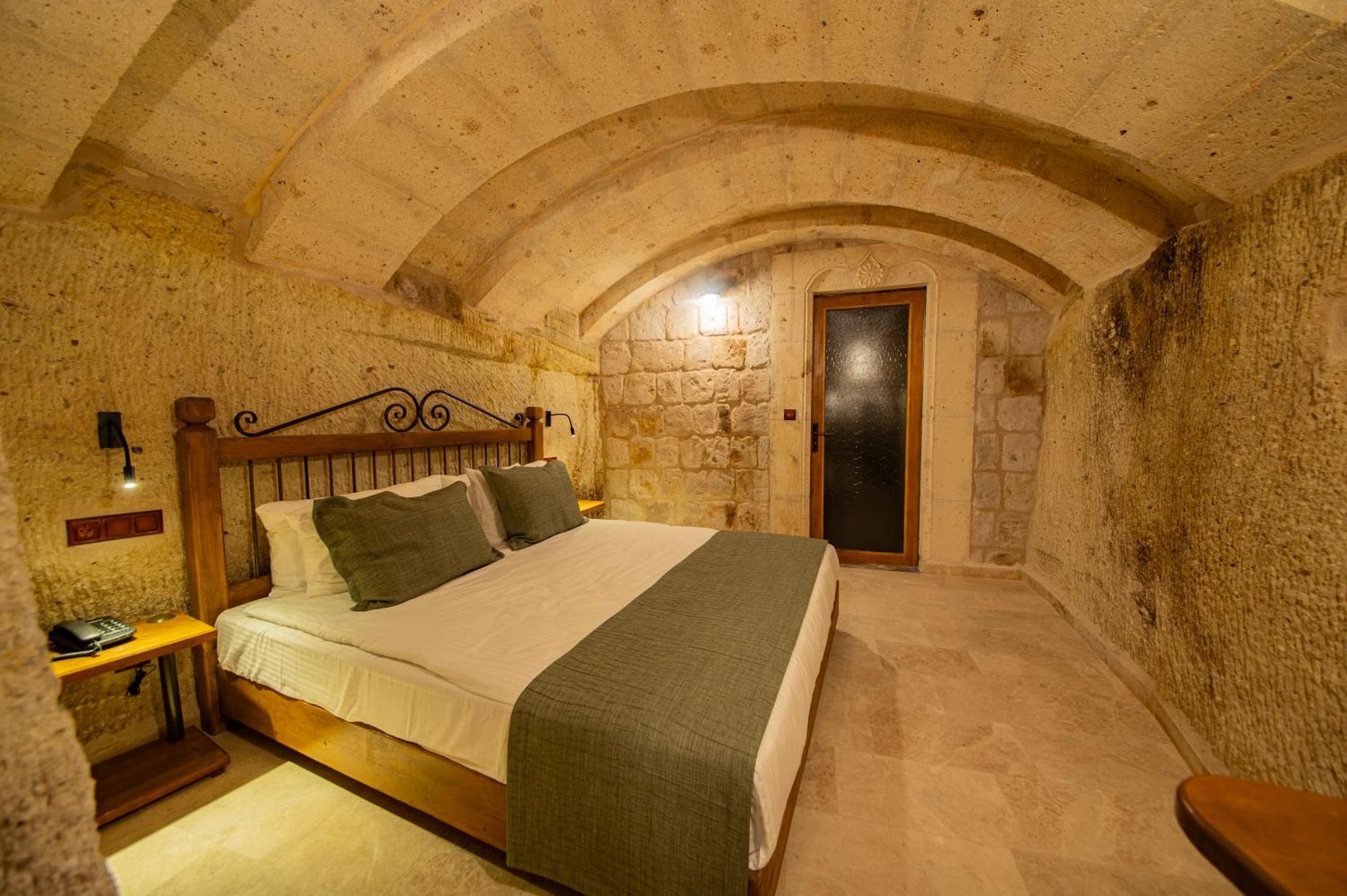 Ares Cave Suites Göreme Ngoại thất bức ảnh